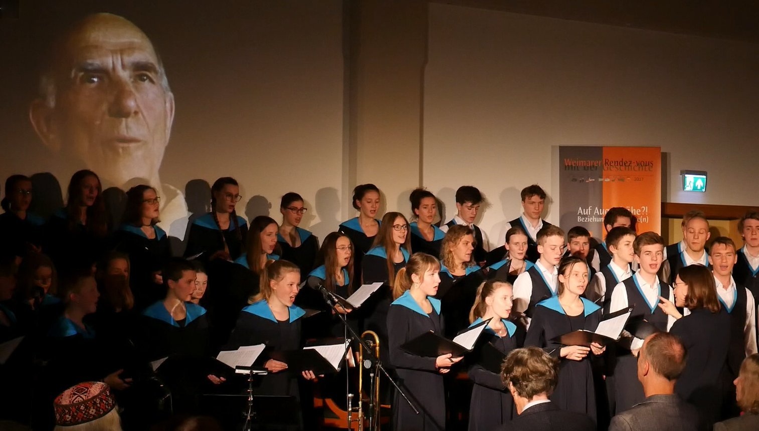 Jugendchore der schola cantorum weimar bei einer Veranstaltung des Festivals Weimaer Rendez-vous mit der Geschichte, Bild: Foto: Anselm Graubner